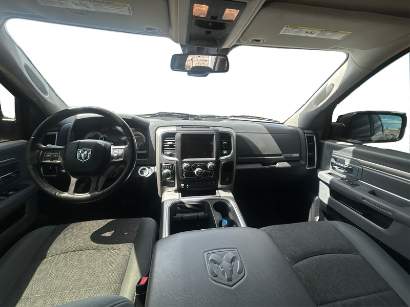 Ram 1500 Vehicle Full-screen Gallery Image 14