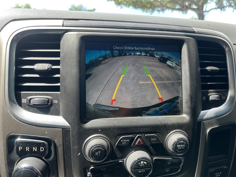 Ram 1500 Vehicle Full-screen Gallery Image 15