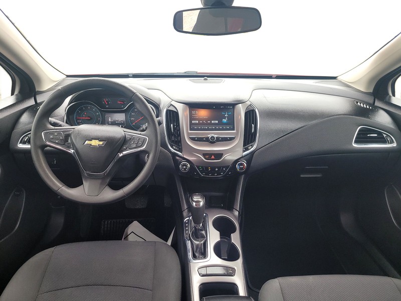 Chevrolet Cruze Vehicle Full-screen Gallery Image 15