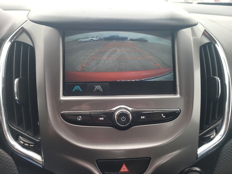 Chevrolet Cruze Vehicle Full-screen Gallery Image 16