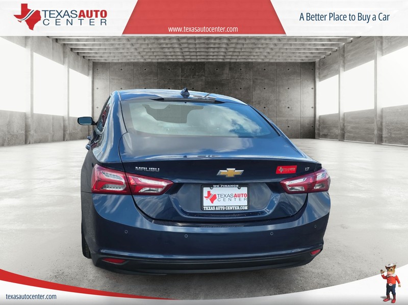 Chevrolet Malibu Vehicle Full-screen Gallery Image 6