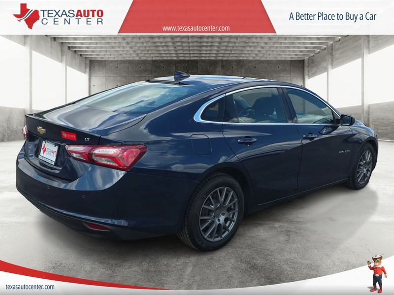 Chevrolet Malibu Vehicle Full-screen Gallery Image 7