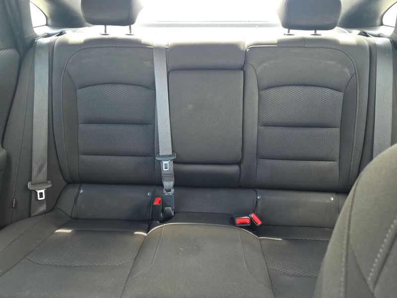 Chevrolet Malibu Vehicle Full-screen Gallery Image 12