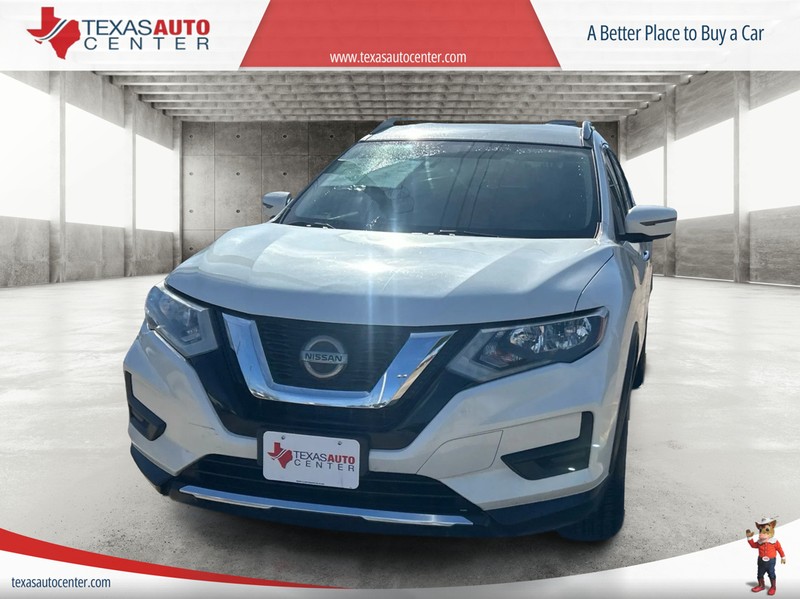 Nissan Rogue Vehicle Full-screen Gallery Image 3