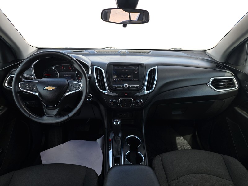 Chevrolet Equinox Vehicle Full-screen Gallery Image 16
