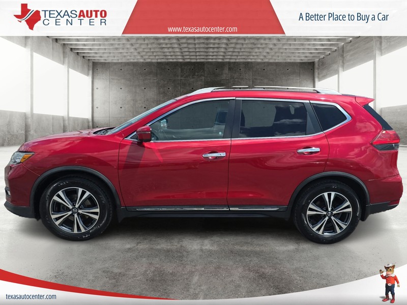 Nissan Rogue Vehicle Full-screen Gallery Image 5