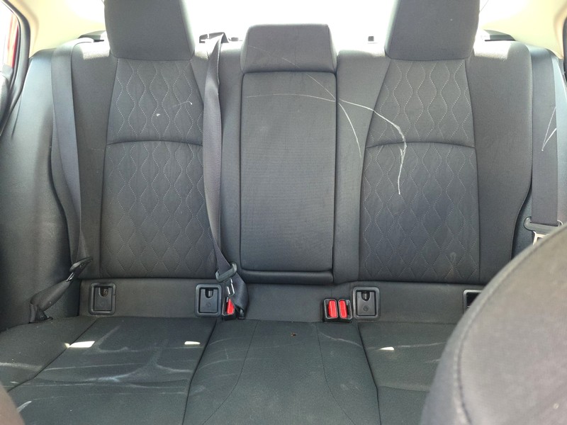 Toyota Corolla Vehicle Full-screen Gallery Image 12