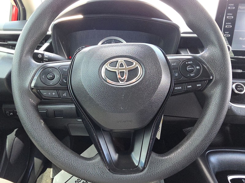 Toyota Corolla Vehicle Full-screen Gallery Image 13