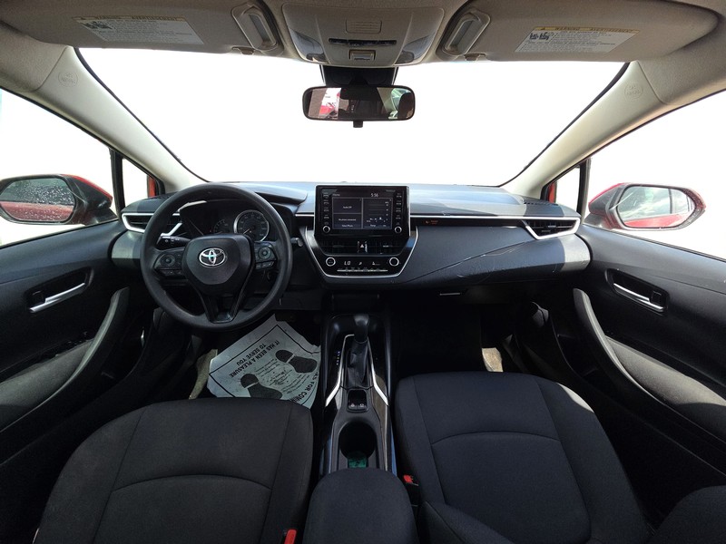 Toyota Corolla Vehicle Full-screen Gallery Image 14