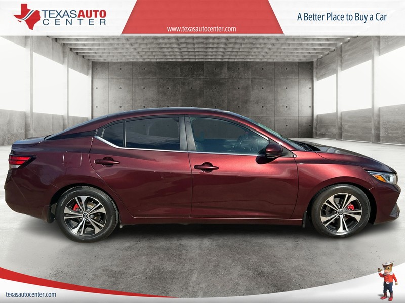 Nissan Sentra Vehicle Full-screen Gallery Image 4