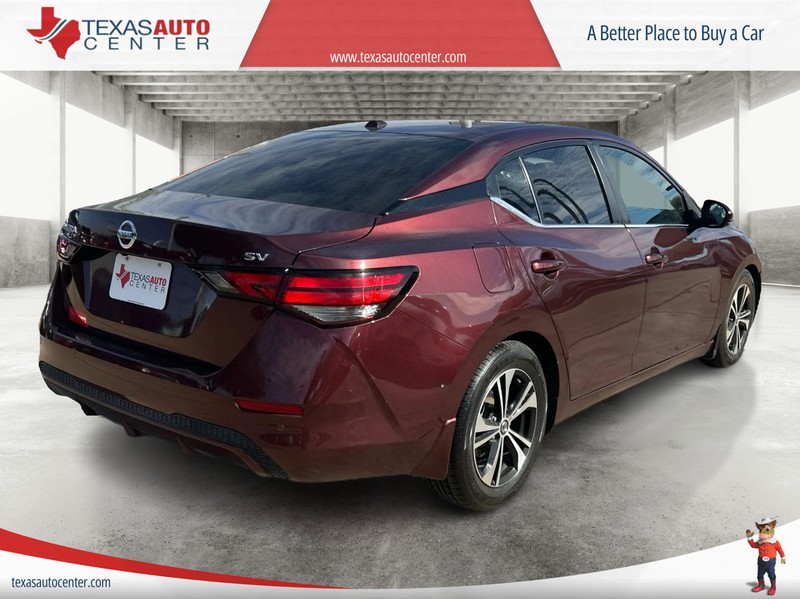 Nissan Sentra Vehicle Full-screen Gallery Image 6