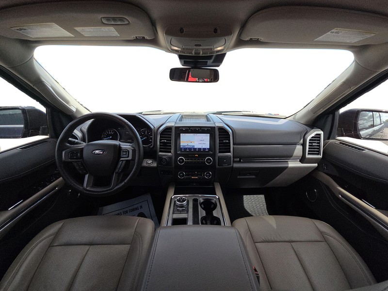 Ford Expedition Max Vehicle Full-screen Gallery Image 15