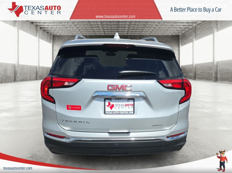GMC Terrain Vehicle Full-screen Gallery Image 6