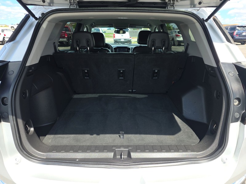GMC Terrain Vehicle Full-screen Gallery Image 11