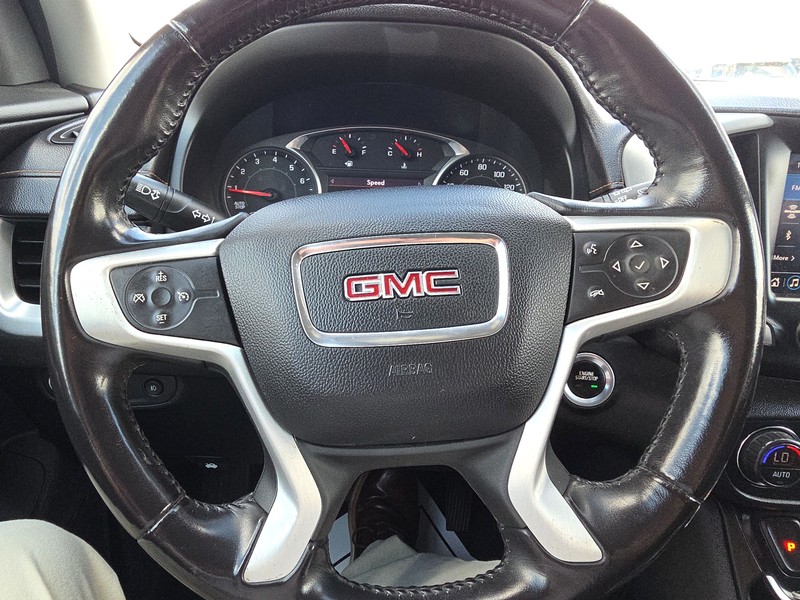 GMC Terrain Vehicle Full-screen Gallery Image 14