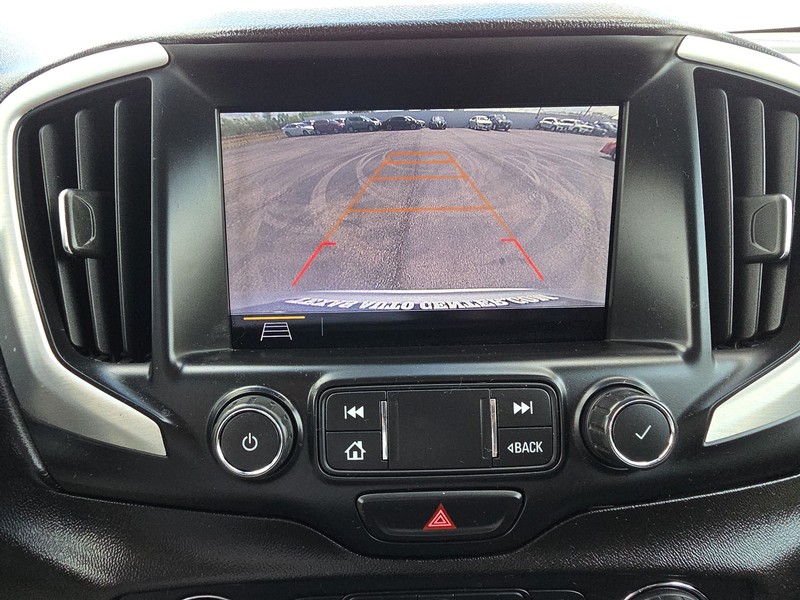 GMC Terrain Vehicle Full-screen Gallery Image 17