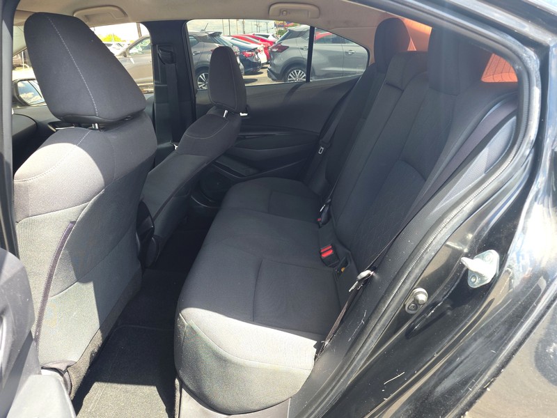 Toyota Corolla Vehicle Full-screen Gallery Image 10