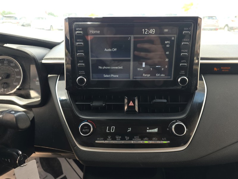 Toyota Corolla Vehicle Full-screen Gallery Image 11