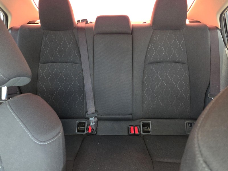 Toyota Corolla Vehicle Full-screen Gallery Image 12