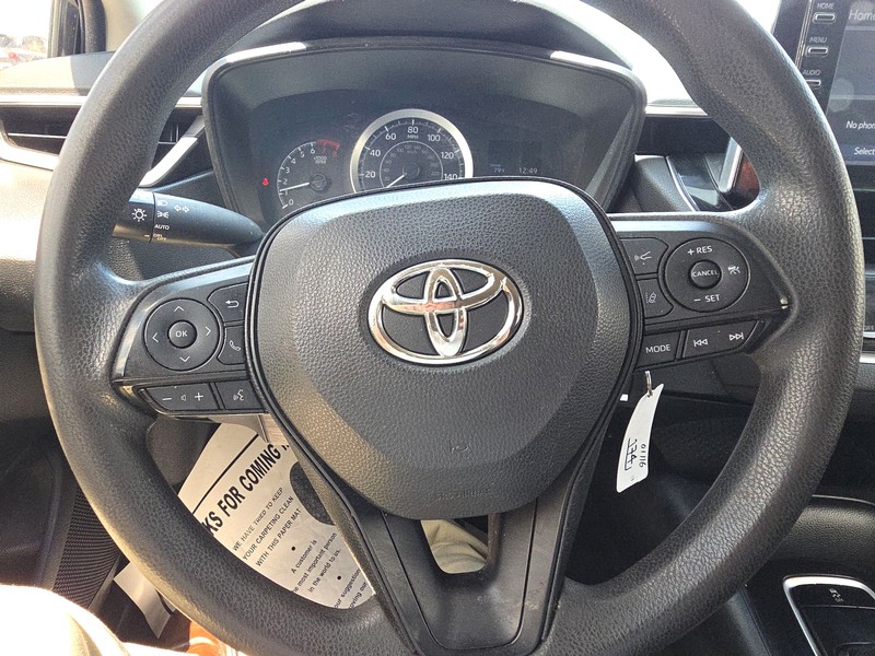 Toyota Corolla Vehicle Full-screen Gallery Image 13