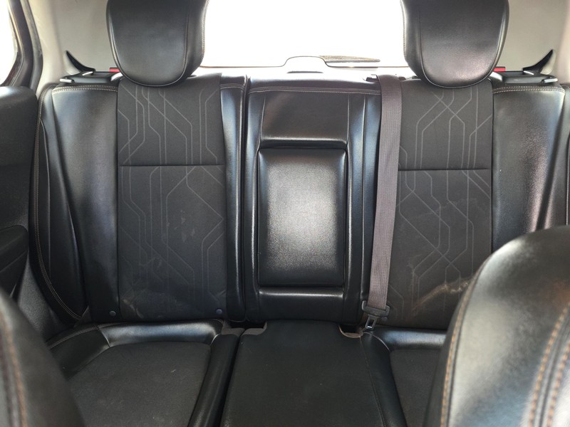 Chevrolet Trax Vehicle Full-screen Gallery Image 13