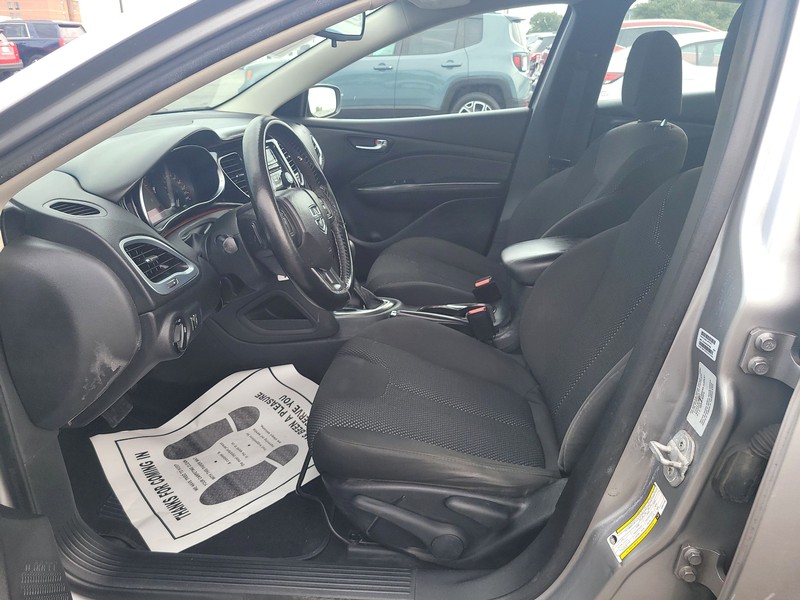 Dodge Dart Vehicle Full-screen Gallery Image 09