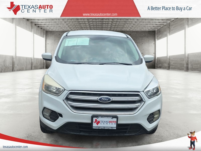 Ford Escape Vehicle Full-screen Gallery Image 03