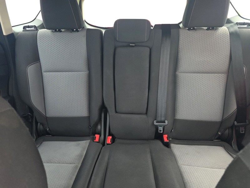 Ford Escape Vehicle Full-screen Gallery Image 13