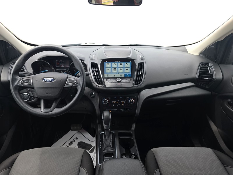Ford Escape Vehicle Full-screen Gallery Image 16
