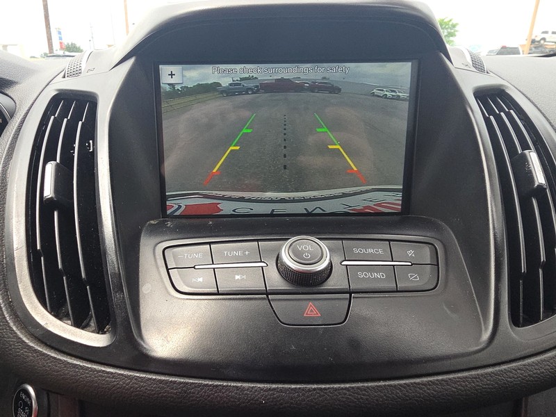 Ford Escape Vehicle Full-screen Gallery Image 17
