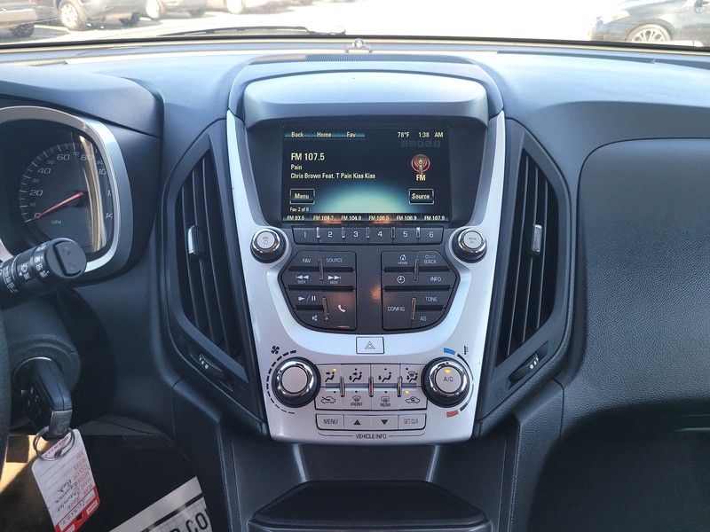 Chevrolet Equinox Vehicle Full-screen Gallery Image 12