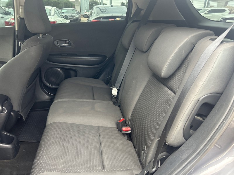 Honda HR-V Vehicle Full-screen Gallery Image 09