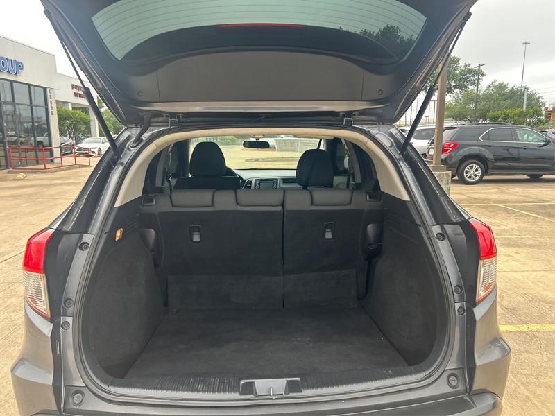 Honda HR-V Vehicle Full-screen Gallery Image 10