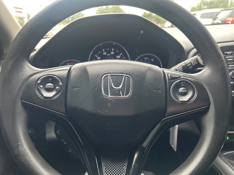 Honda HR-V Vehicle Full-screen Gallery Image 13