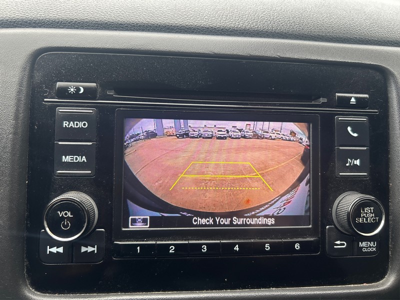 Honda HR-V Vehicle Full-screen Gallery Image 16