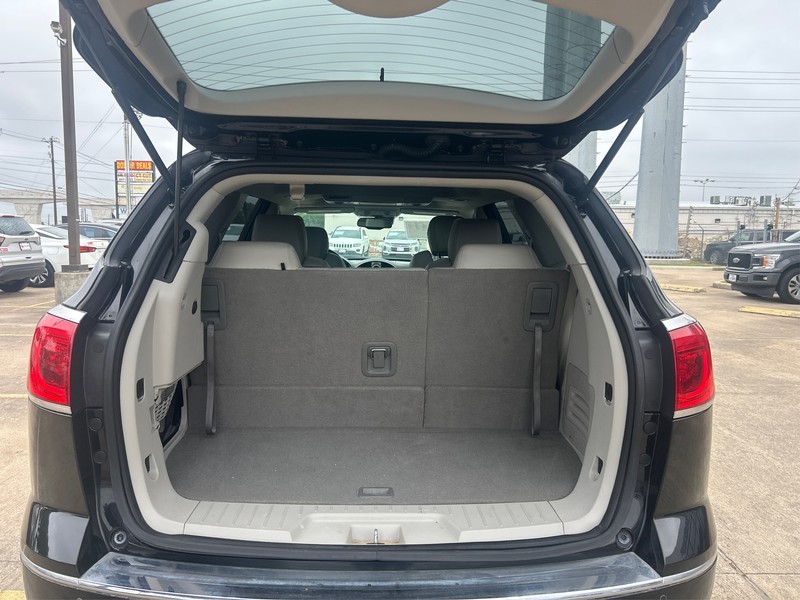 Buick Enclave Vehicle Full-screen Gallery Image 11