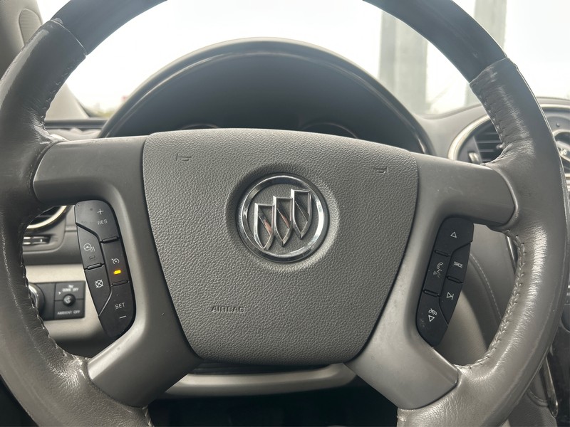 Buick Enclave Vehicle Full-screen Gallery Image 14