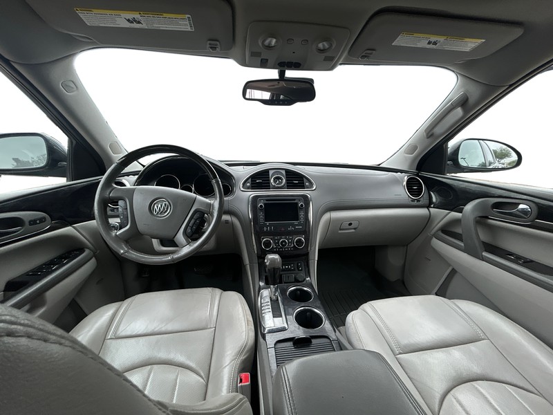 Buick Enclave Vehicle Full-screen Gallery Image 15