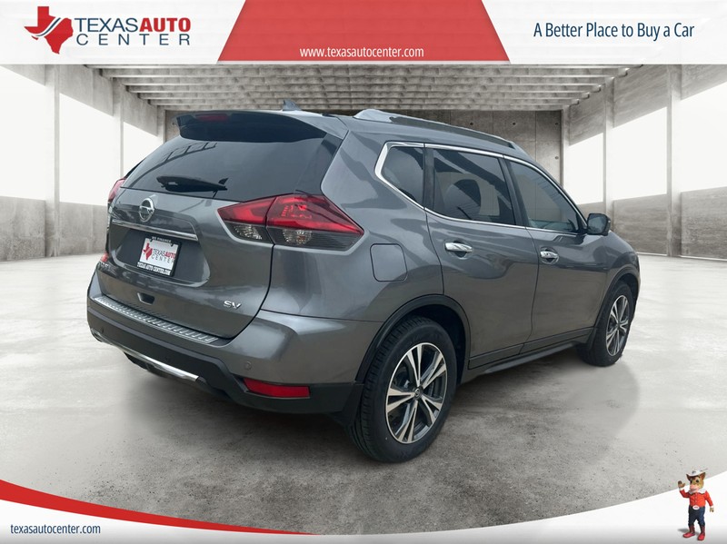 Nissan Rogue Vehicle Full-screen Gallery Image 07