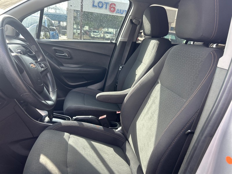 Chevrolet Trax Vehicle Full-screen Gallery Image 08
