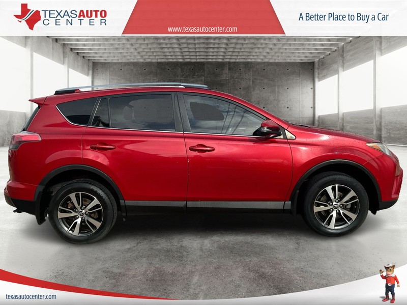 Toyota RAV4 Vehicle Full-screen Gallery Image 04