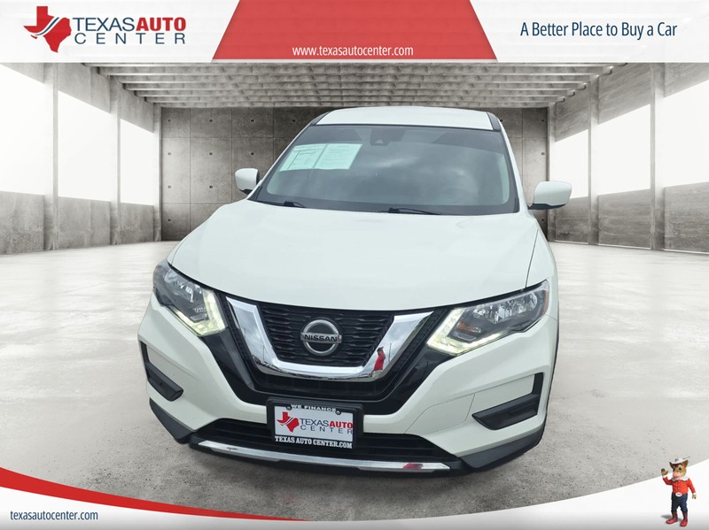 Nissan Rogue Vehicle Full-screen Gallery Image 03