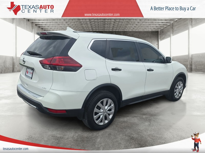 Nissan Rogue Vehicle Full-screen Gallery Image 07
