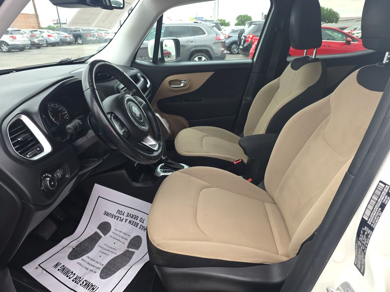 Jeep Renegade Vehicle Full-screen Gallery Image 09