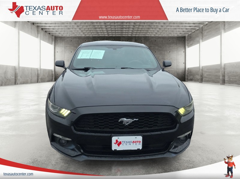 Ford Mustang Vehicle Full-screen Gallery Image 03