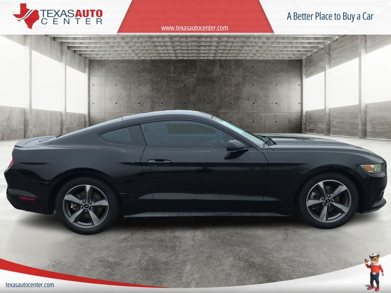 Ford Mustang Vehicle Full-screen Gallery Image 04
