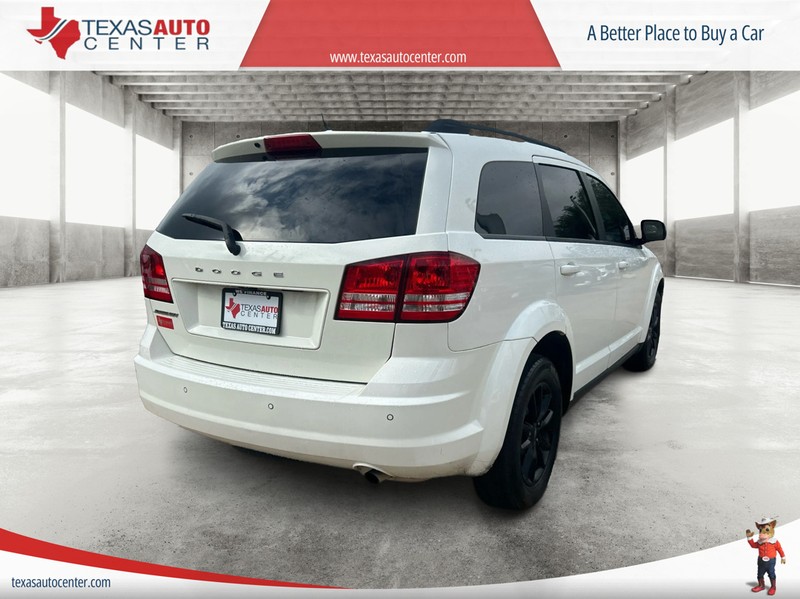 Dodge Journey Vehicle Full-screen Gallery Image 07
