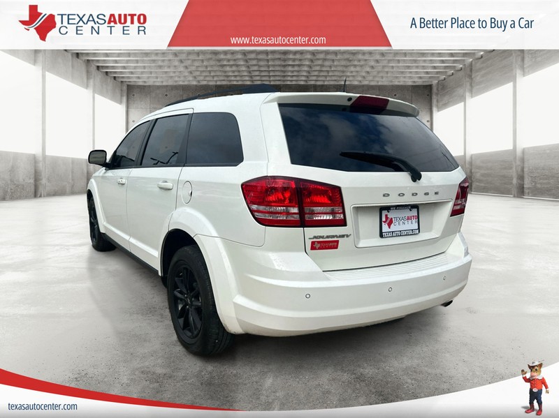 Dodge Journey Vehicle Full-screen Gallery Image 08