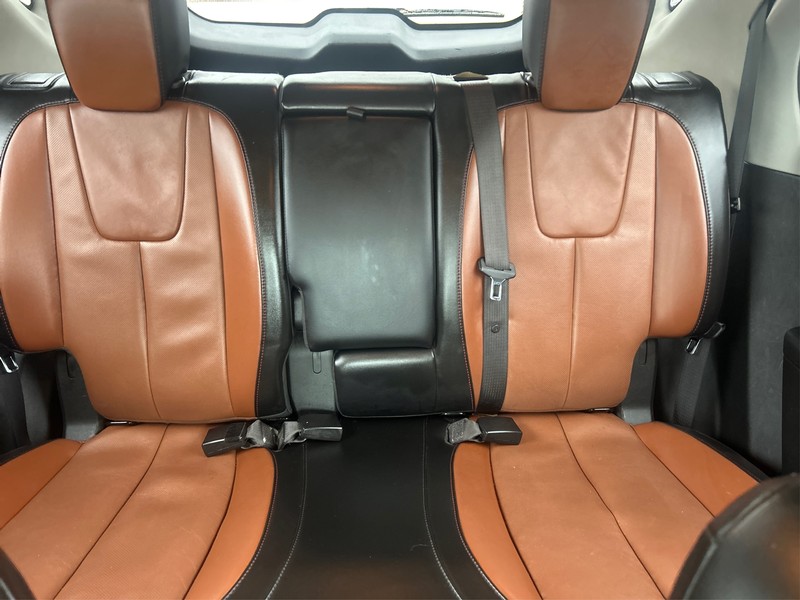 Chevrolet Equinox Vehicle Full-screen Gallery Image 12