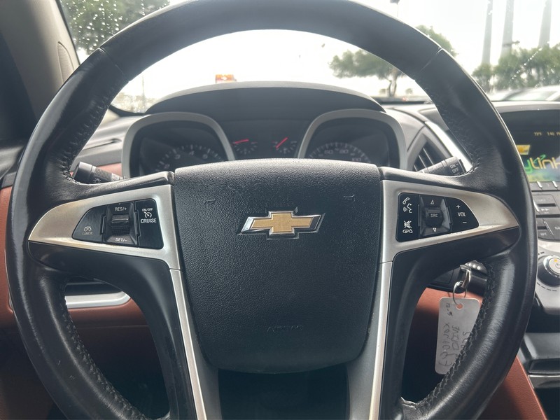 Chevrolet Equinox Vehicle Full-screen Gallery Image 13